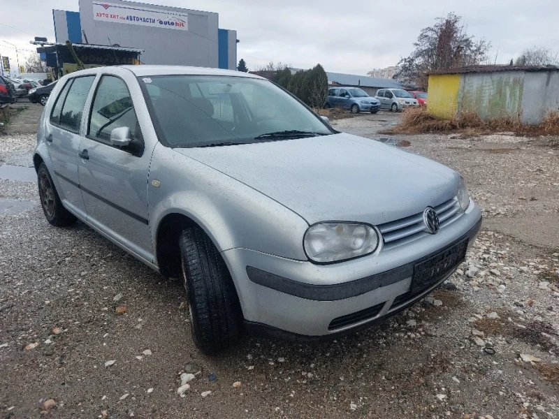 VW Golf 1.4 бензин клима , снимка 2 - Автомобили и джипове - 48450628