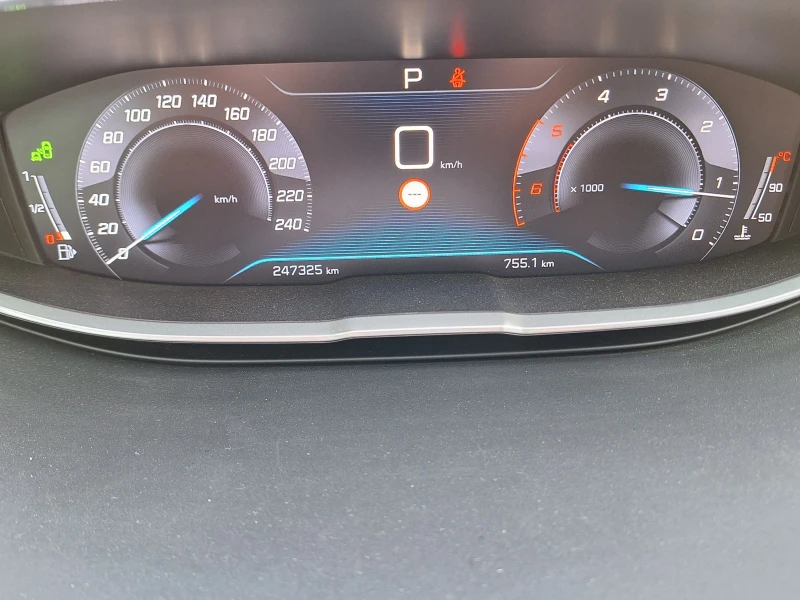 Peugeot 3008 Дизел Автоматик от Италия, снимка 11 - Автомобили и джипове - 51399202