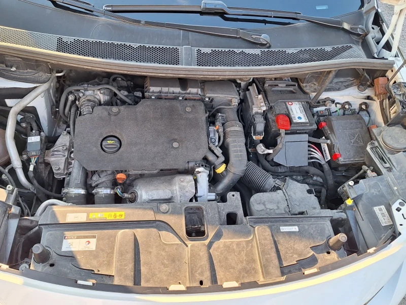 Peugeot 3008 Дизел Автоматик от Италия, снимка 8 - Автомобили и джипове - 51399202