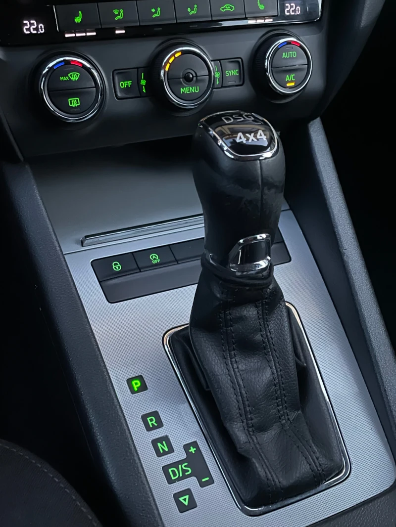 Skoda Octavia 4x4-2.0TDI-184ps, снимка 11 - Автомобили и джипове - 52249042