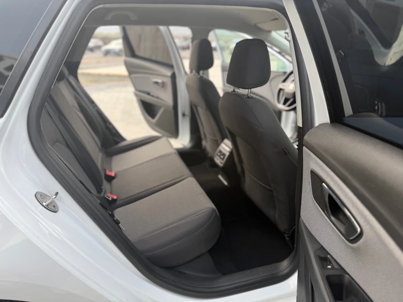 Seat Leon 1.6 TDI 116 ks Собствен лизинг 4500 лв Fr line , снимка 16 - Автомобили и джипове - 52630727