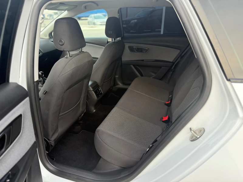 Seat Leon 1.6 TDI 116 ks Собствен лизинг 4500 лв Fr line , снимка 11 - Автомобили и джипове - 52630727