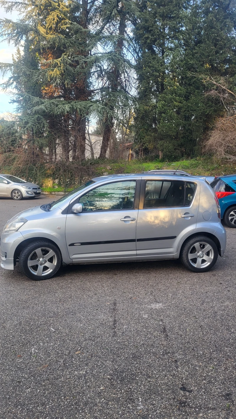 Daihatsu Sirion 4x4 sport РЕАЛНИ КИЛОМЕТРИ, снимка 4 - Автомобили и джипове - 52967024