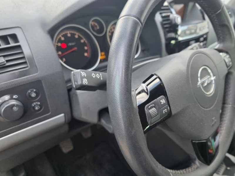 Opel Zafira 1.8 FACELIFT, 6+ 1, снимка 11 - Автомобили и джипове - 53297604