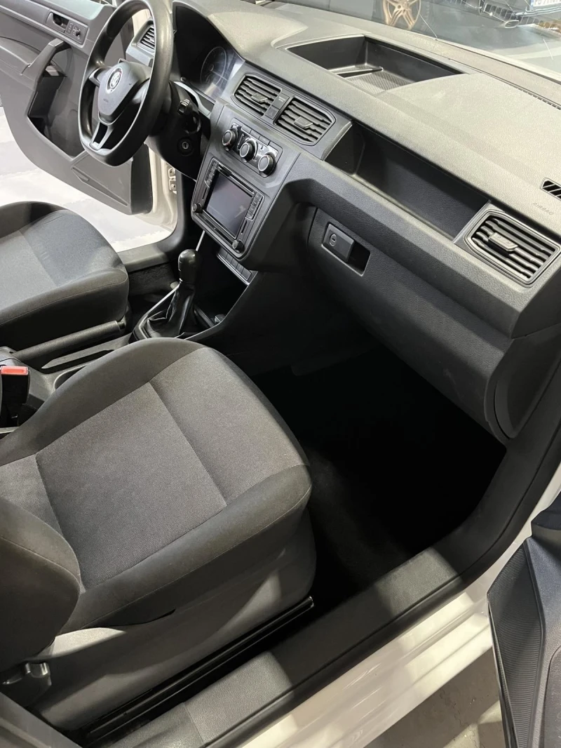 VW Caddy, снимка 7 - Автомобили и джипове - 53326839