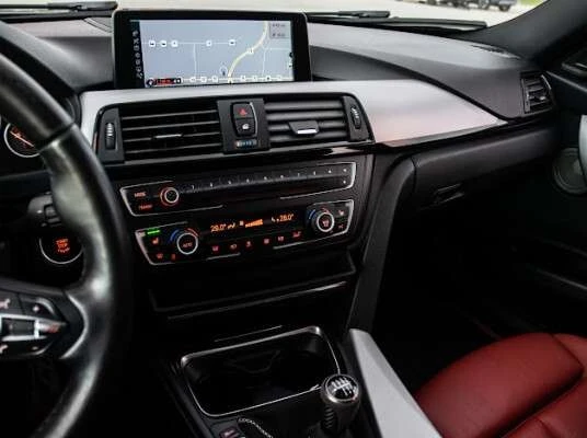 BMW 335 * xDrive * CARFAX * ���� �� �� | Mobile.bg � ����������� 17