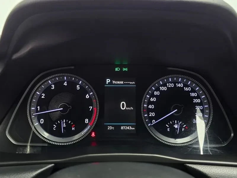 Hyundai Sonata, снимка 8 - Автомобили и джипове - 56687951