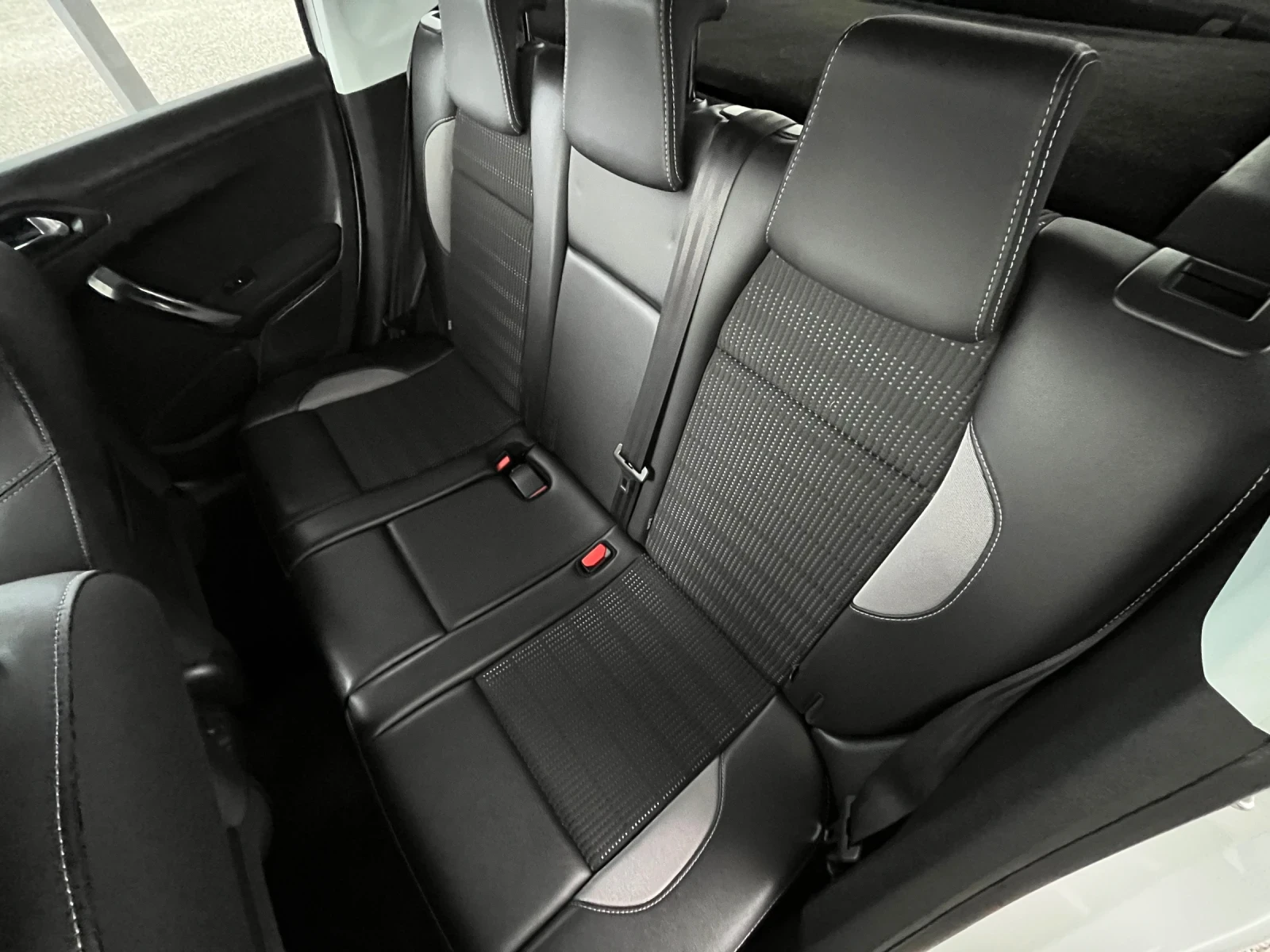 Peugeot 2008 1.6HDi / Euro 6 / Allure - изображение 10