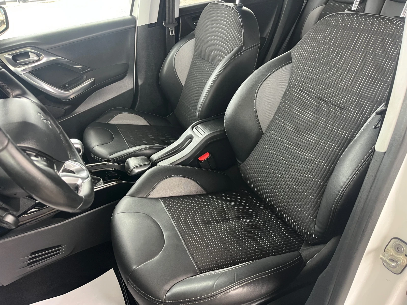 Peugeot 2008 1.6HDi / Euro 6 / Allure - изображение 9