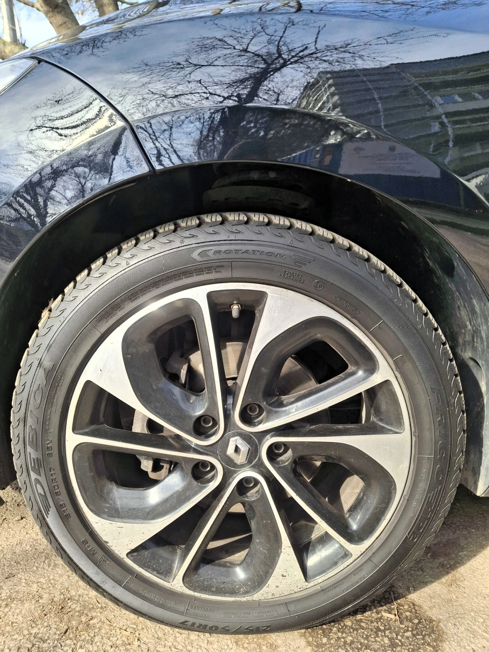 Renault Megane Автоматик, Facelift, Bose Edition, 132 к.с., 16V, , снимка 8 - Автомобили и джипове - 53914076