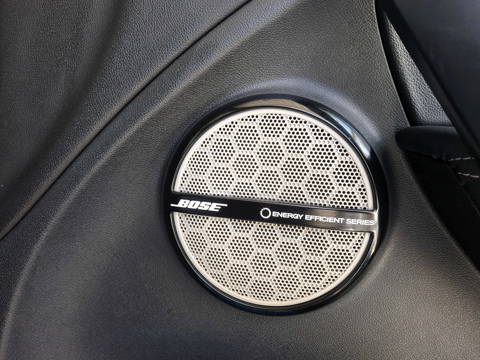 Renault Megane Автоматик, Facelift, Bose Edition, 132 к.с., 16V, , снимка 7 - Автомобили и джипове - 53914076