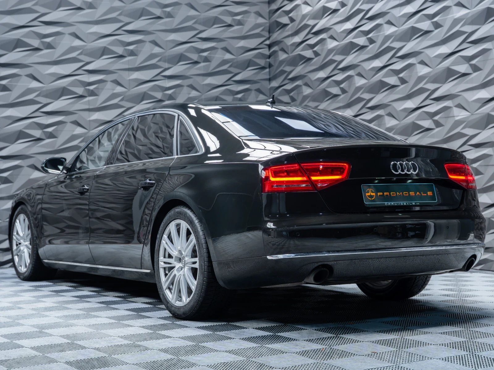 Audi A8, снимка 2 - Автомобили и джипове - 54318534