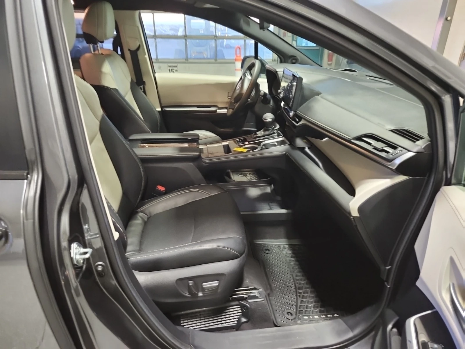 Toyota Sienna HYBRID PLATINUM * AWD * CARFAX * ���� ������ *  | Mobile.bg � ����������� 8