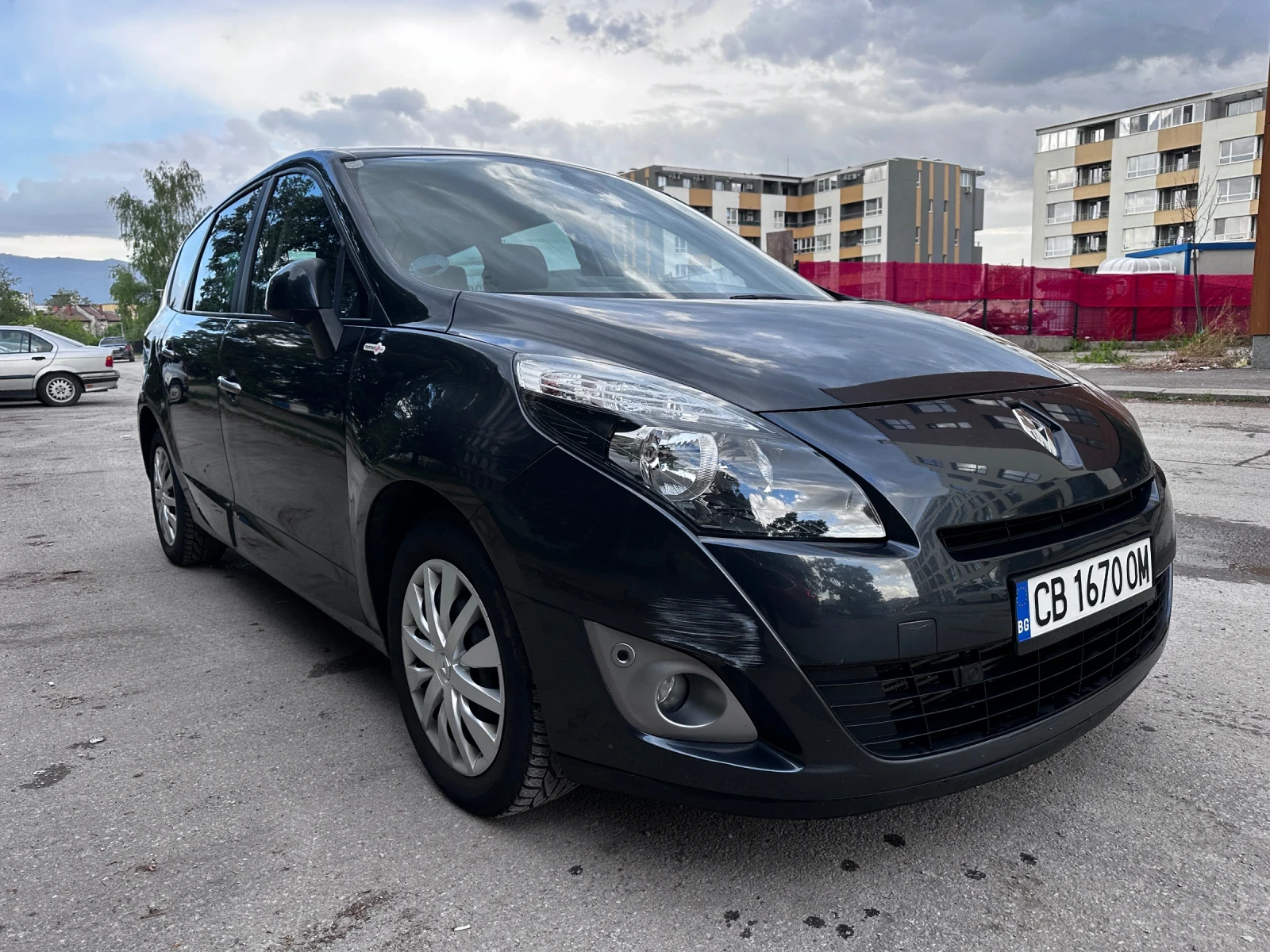 Renault Grand scenic 1.6 Дизел 130к 2011г Австрия, снимка 3 - Автомобили и джипове - 54512555