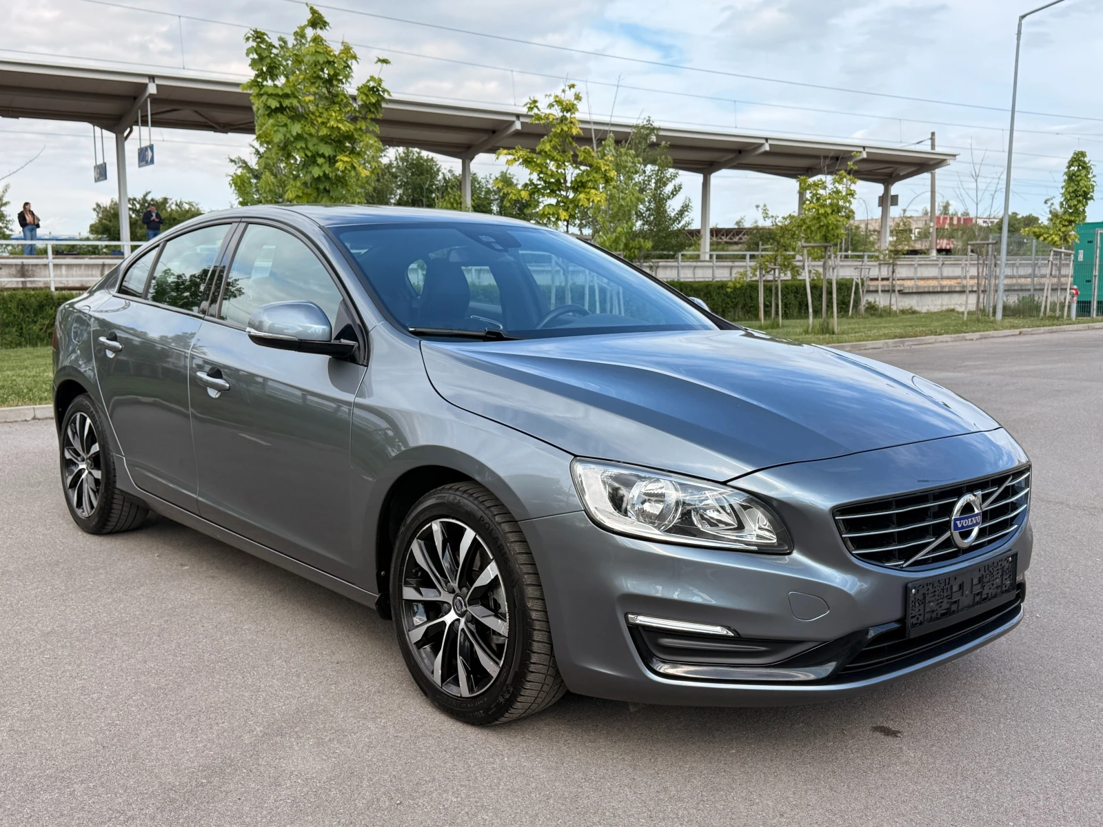 Volvo S60 2.0D* R-DESIGN* , снимка 3 - Автомобили и джипове - 54549486