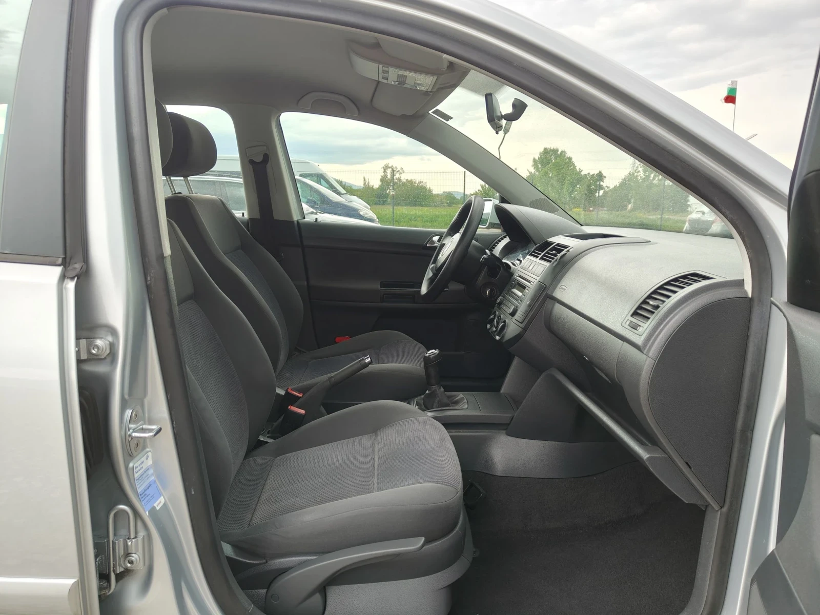 VW Polo 1.4 75 климатик , снимка 13 - Автомобили и джипове - 54574558