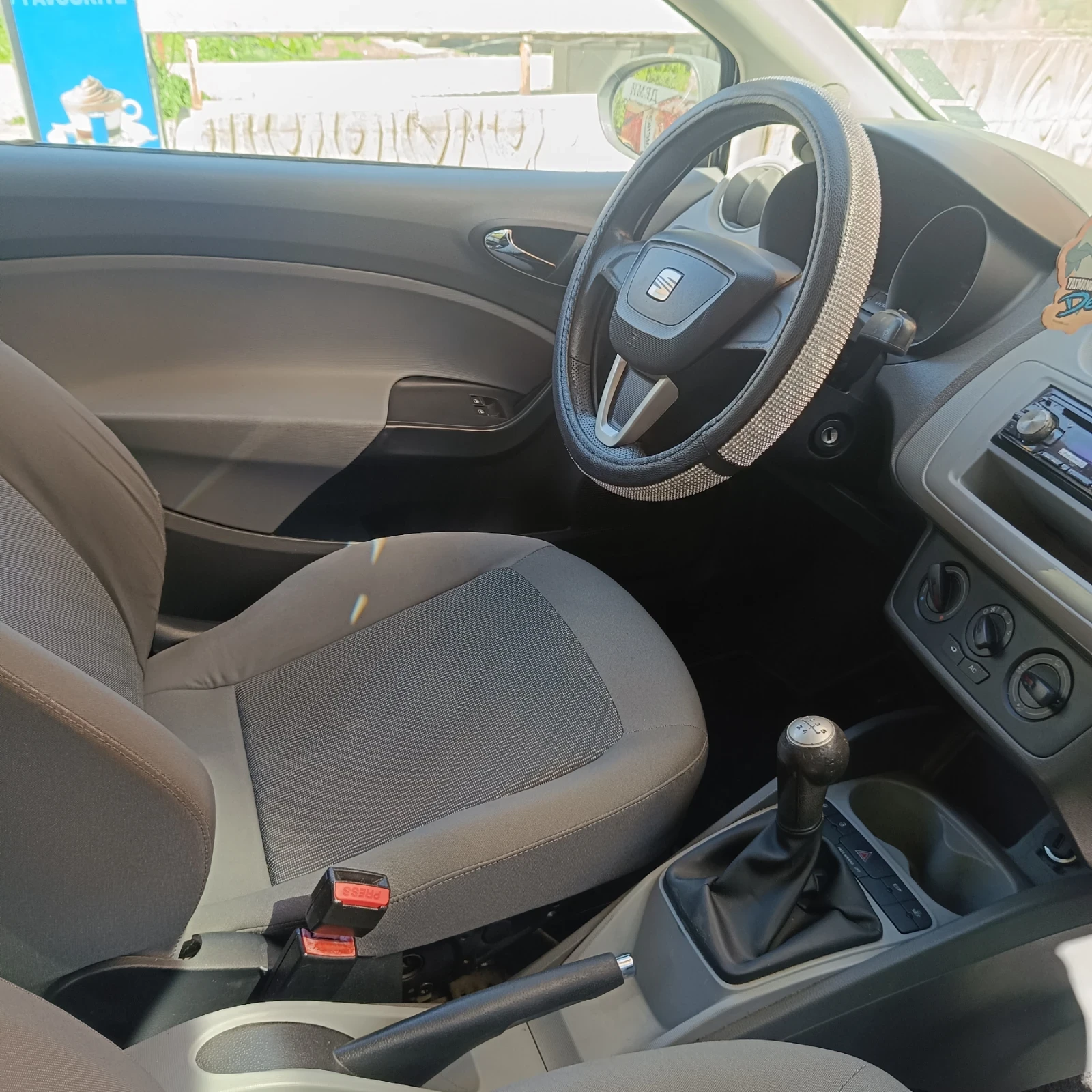 Seat Ibiza 1, 2i, снимка 4 - Автомобили и джипове - 54600195