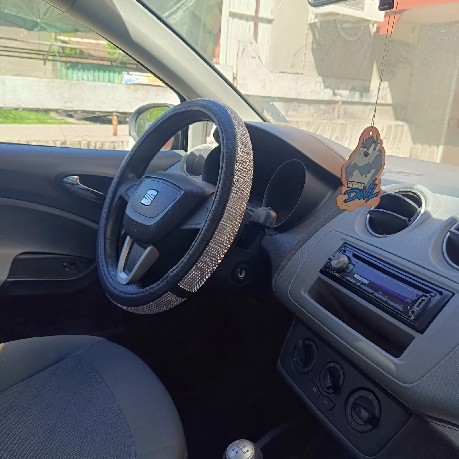 Seat Ibiza 1, 2i, снимка 5 - Автомобили и джипове - 54600195