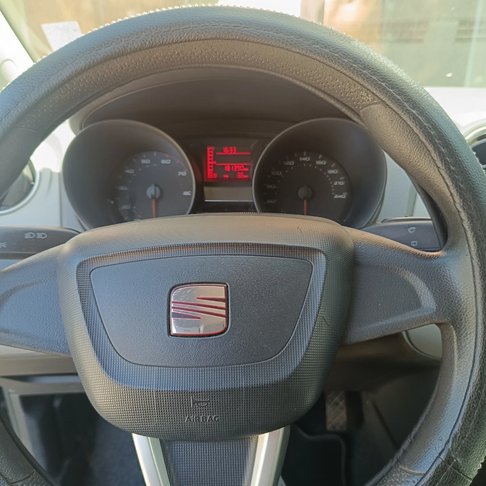 Seat Ibiza 1, 2i, снимка 7 - Автомобили и джипове - 54600195