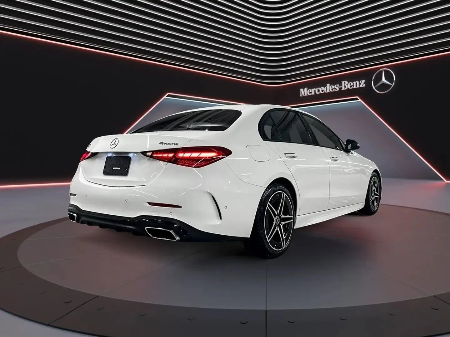 Mercedes-Benz C 300  Premium+ Night pack АВТОКРЕДИТ ЦЕНА ДО БЪЛГАРИЯ, снимка 3 - Автомобили и джипове - 54739409