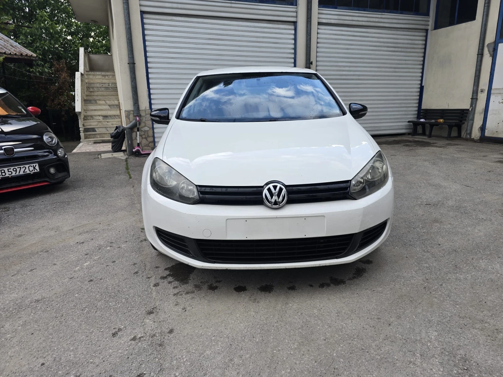VW Golf 1.6 TDI, снимка 2 - Автомобили и джипове - 55157539