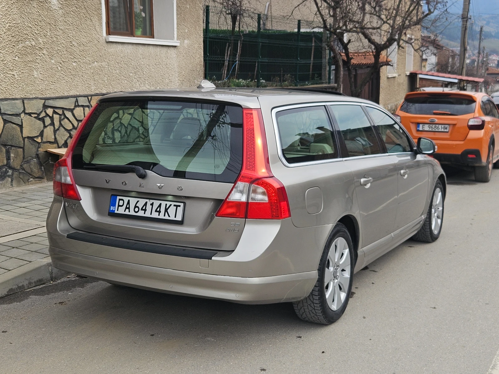 Volvo V70 2.4D, снимка 4 - Автомобили и джипове - 55403372
