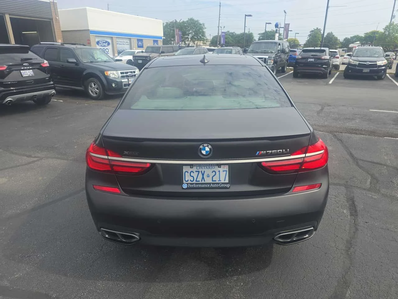 BMW 760 * xDrive * CARFAX * V12 * ДИГИТАЛЕН КЛЮЧ, снимка 4 - Автомобили и джипове - 55577778