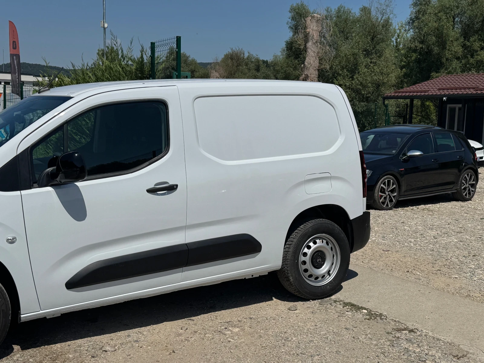 Citroen Berlingo 1.2 PURETECH, снимка 2 - Автомобили и джипове - 55644885