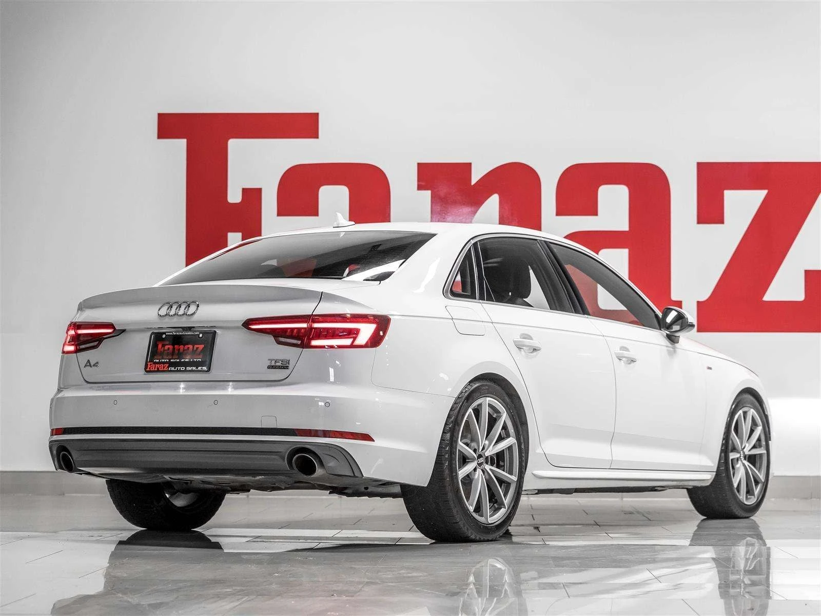 Audi A4 * Progressiv| S Line| Navigation| Rear Cam| Low Km, снимка 3 - Автомобили и джипове - 56102828