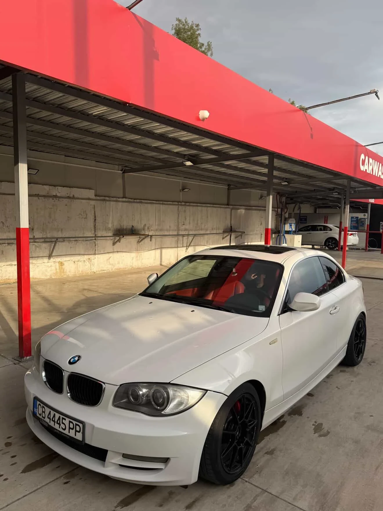 BMW 128 i coupe track