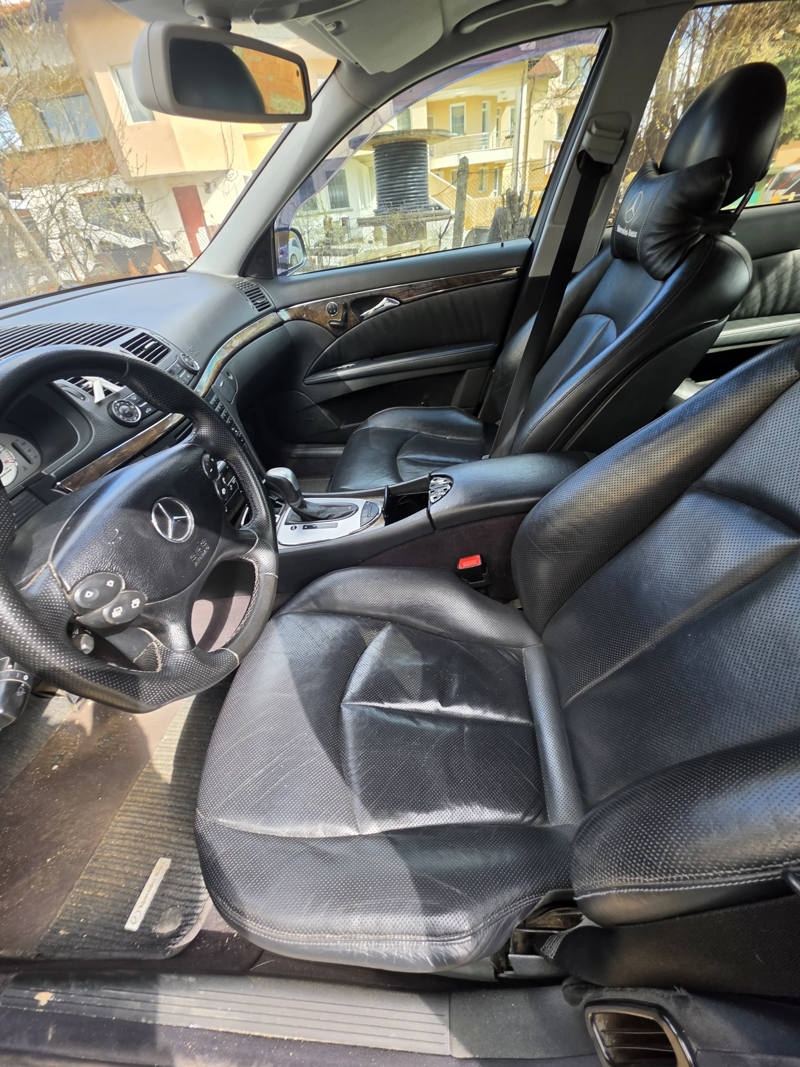 Mercedes-Benz E 500, снимка 5 - Автомобили и джипове - 56127727