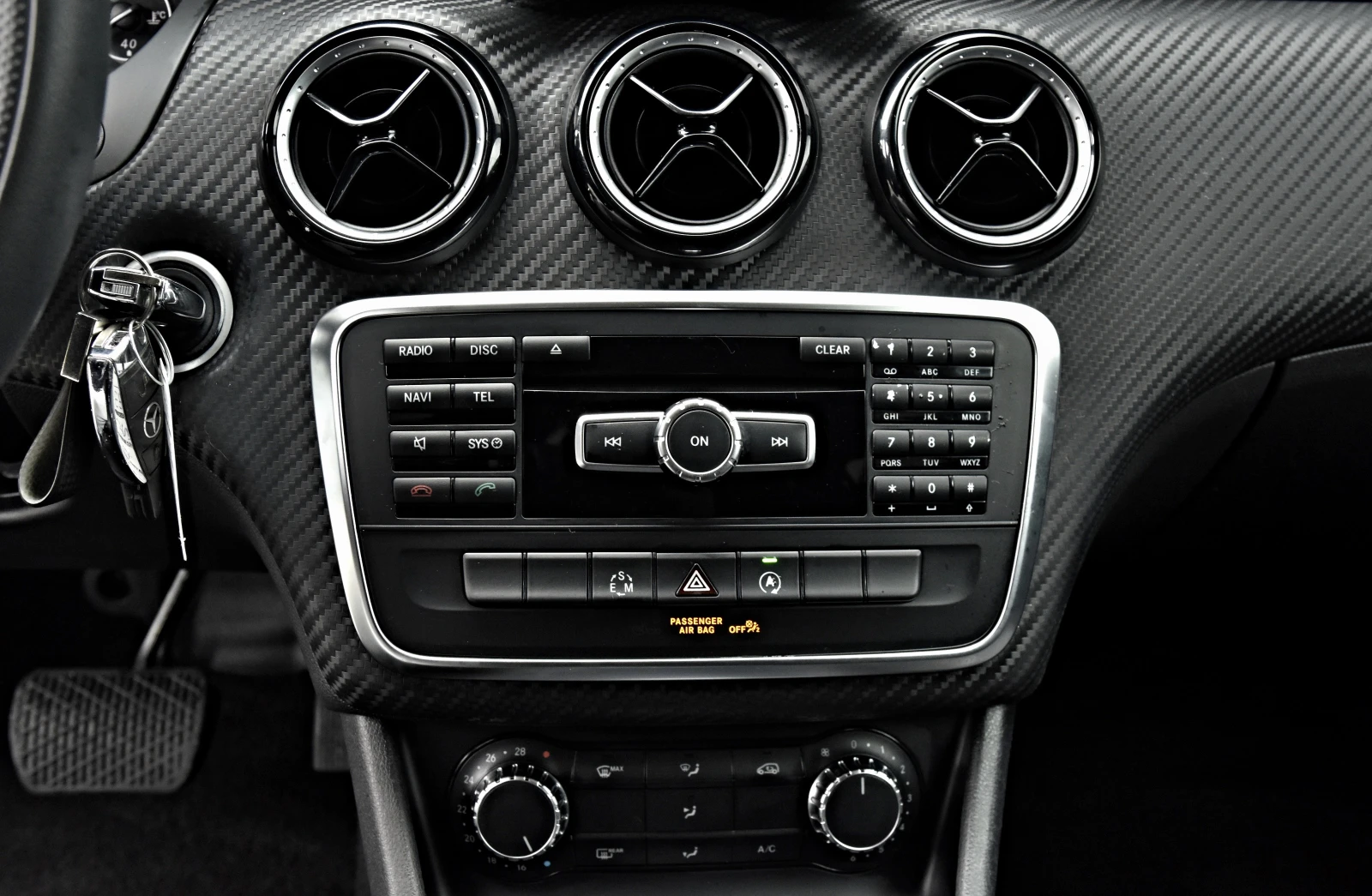 Mercedes-Benz GLA 200, снимка 15 - Автомобили и джипове - 56235258