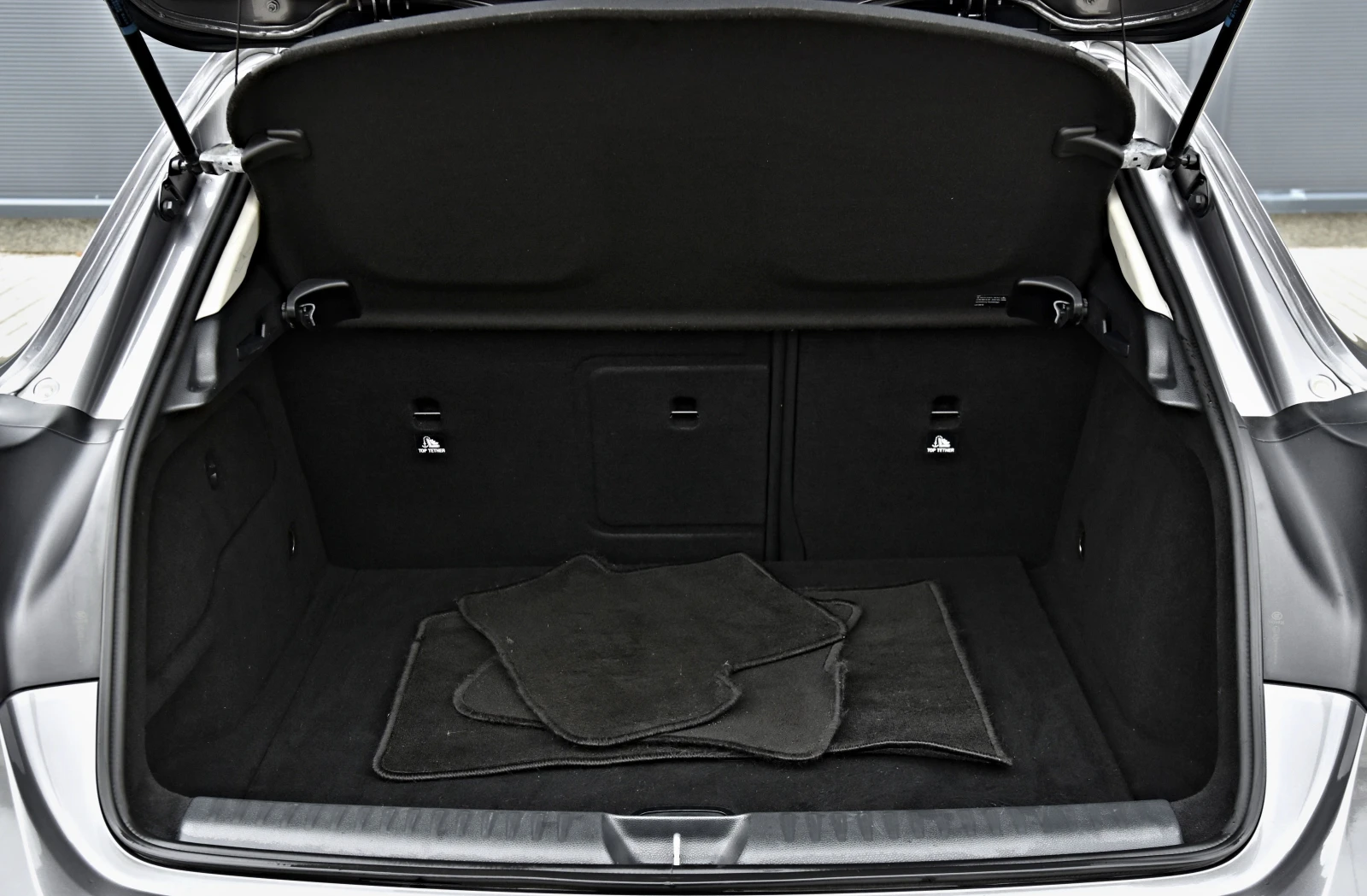 Mercedes-Benz GLA 200, снимка 8 - Автомобили и джипове - 56235258