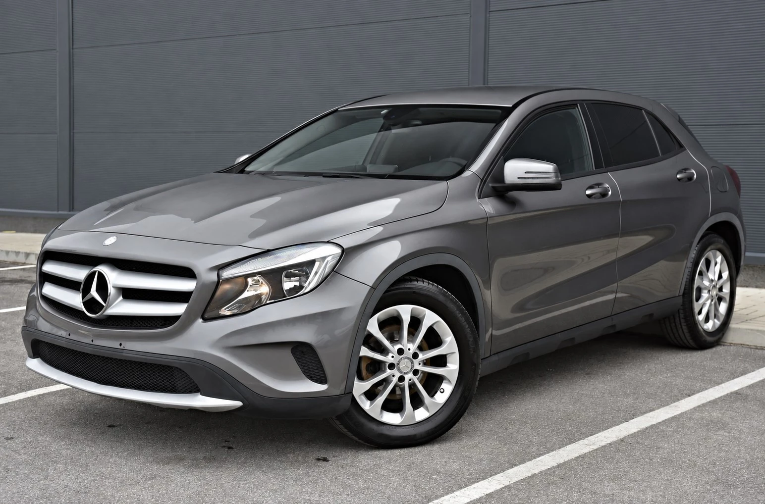 Mercedes-Benz GLA 200
