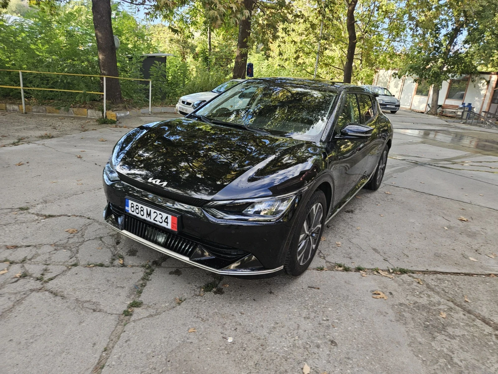 Kia EV6, снимка 2 - Автомобили и джипове - 56315541