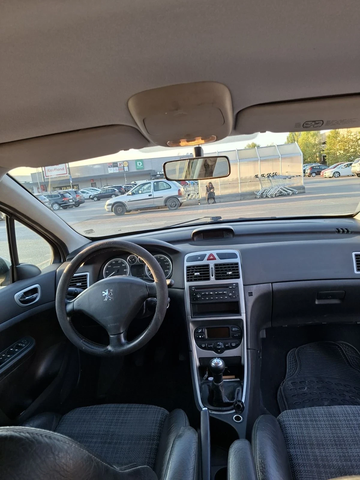Peugeot 307 Хечбек, снимка 10 - Автомобили и джипове - 56494590