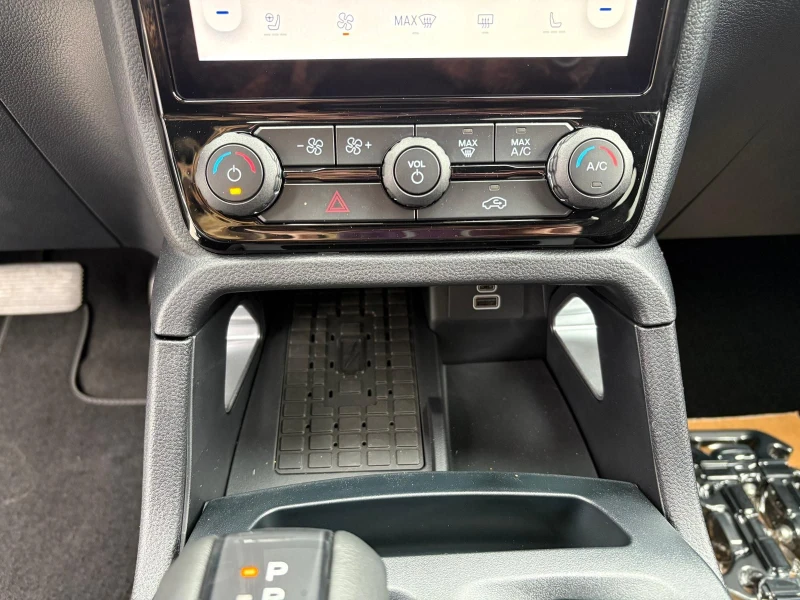 Ford Ranger MS-RT DOKA/BANG&OLUFSEN/360 CAMERA/ LED/DISTRONIC/, снимка 12 - Автомобили и джипове - 50713423