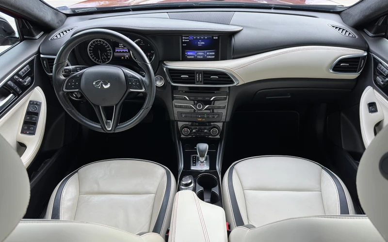 Infiniti Q30 2.2d GT Premium, снимка 5 - Автомобили и джипове - 52075058