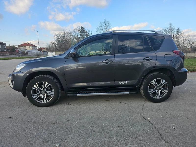 Toyota Rav4 D4D, снимка 3 - Автомобили и джипове - 52921140