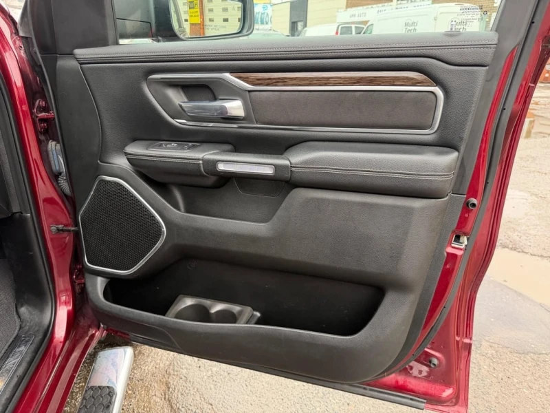 Dodge RAM 1500 * Laramie * CARFAX * БЕЗ ПЪРВОНАЧАЛНА ВНОСКА, снимка 16 - Автомобили и джипове - 53149606