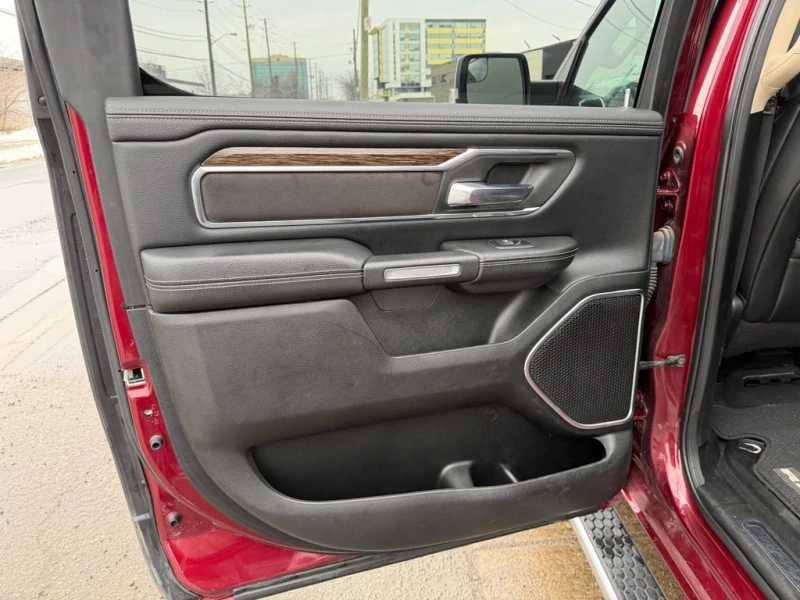 Dodge RAM 1500 * Laramie * CARFAX * БЕЗ ПЪРВОНАЧАЛНА ВНОСКА, снимка 12 - Автомобили и джипове - 53149606