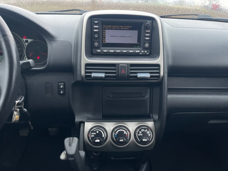 Honda Cr-v 2.2 4x4 NAVI КОЖА, снимка 14 - Автомобили и джипове - 53249202