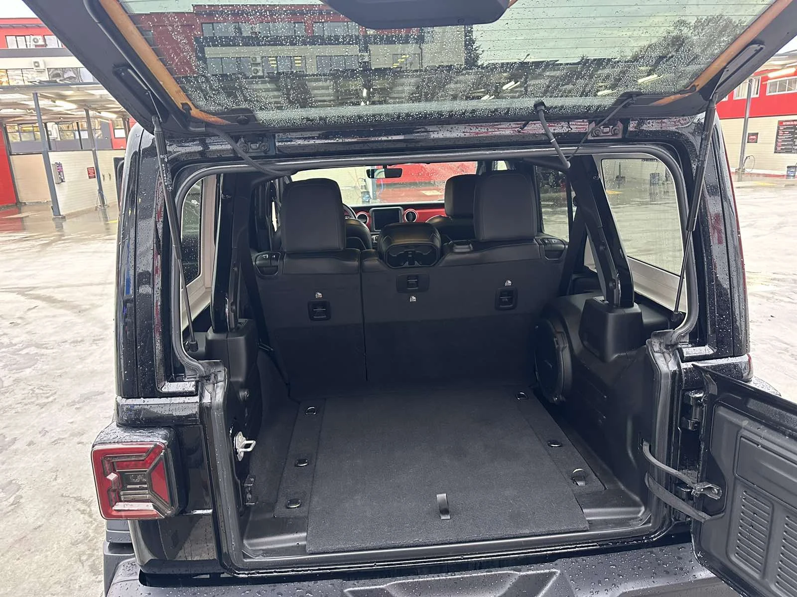 Jeep Wrangler Rubicon Unlimited  - изображение 5