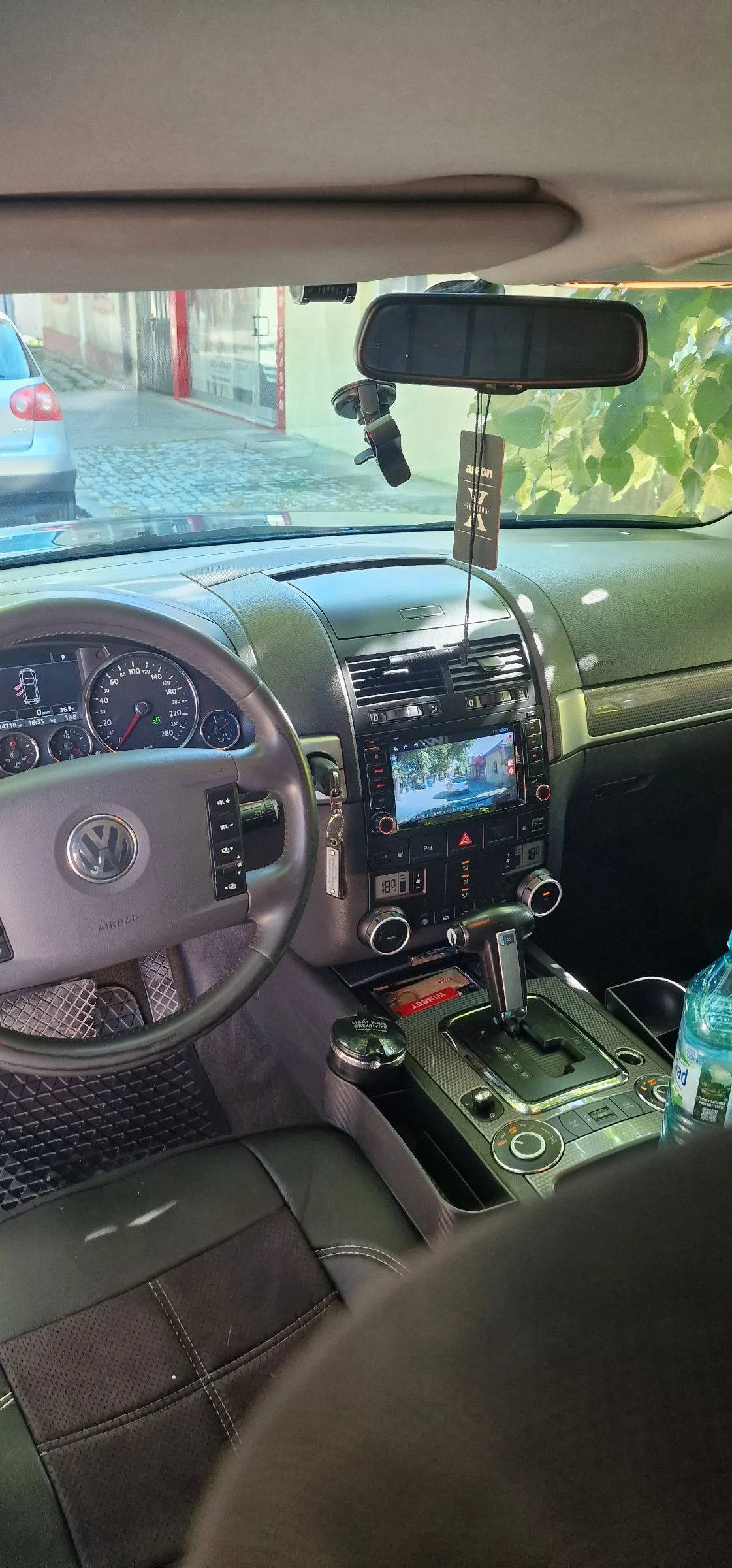 VW Touareg 3.6 - изображение 8
