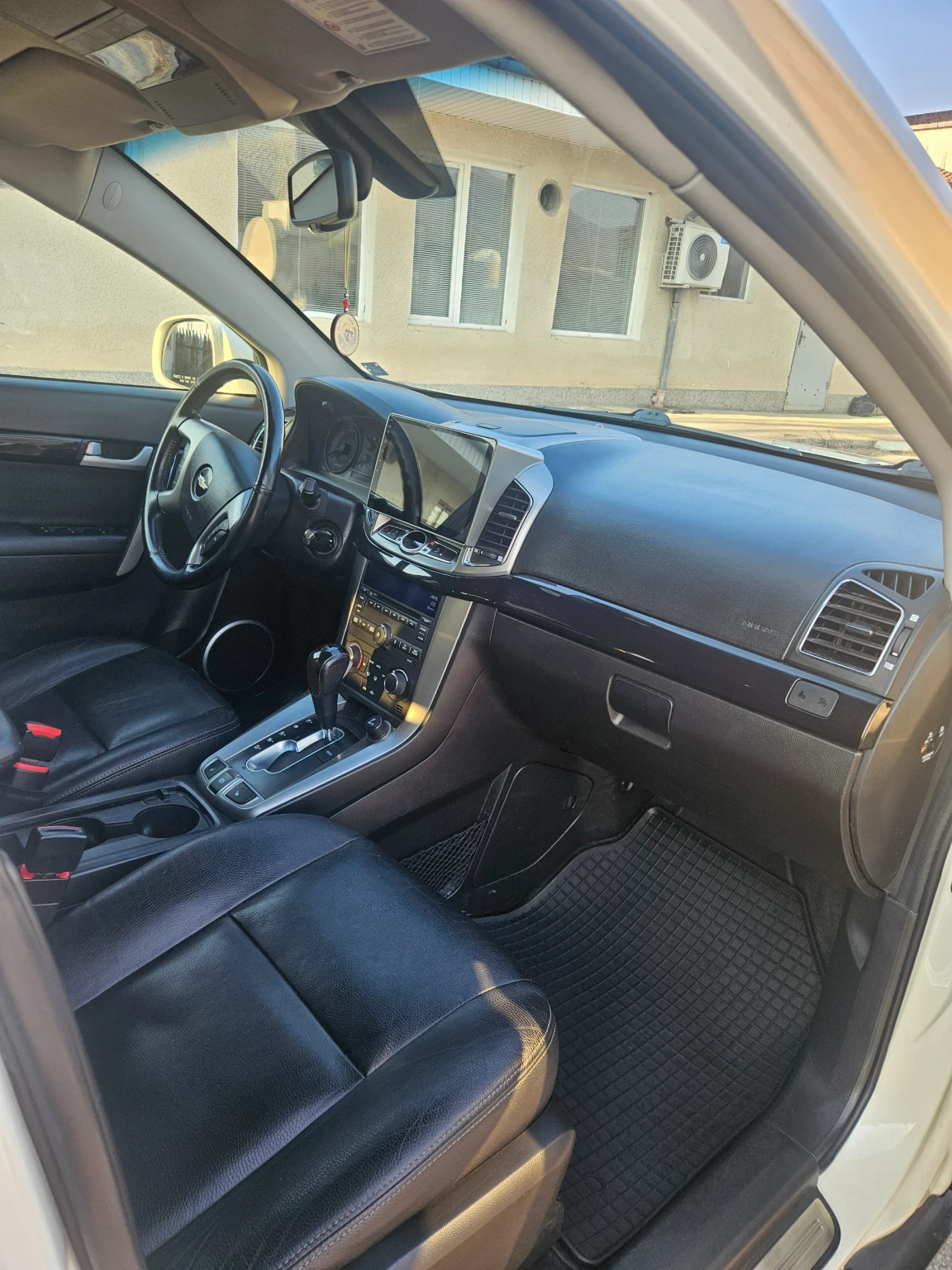 Chevrolet Captiva 2.2 дизел 184к.с, снимка 10 - Автомобили и джипове - 53345199