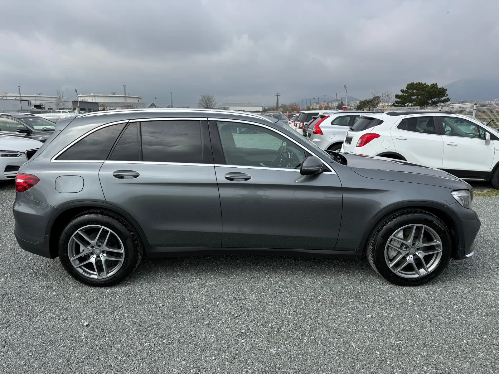 Mercedes-Benz GLC 250 (KATO НОВА)^(4-MATIC)^(AMG), снимка 4 - Автомобили и джипове - 54038858
