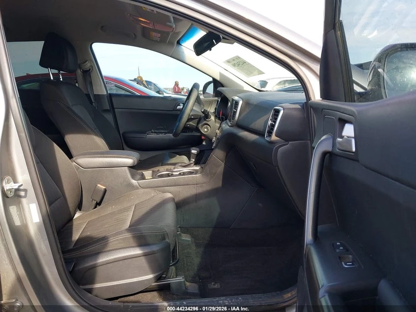 Kia Sportage 2.4l Lx, снимка 5 - Автомобили и джипове - 54094439