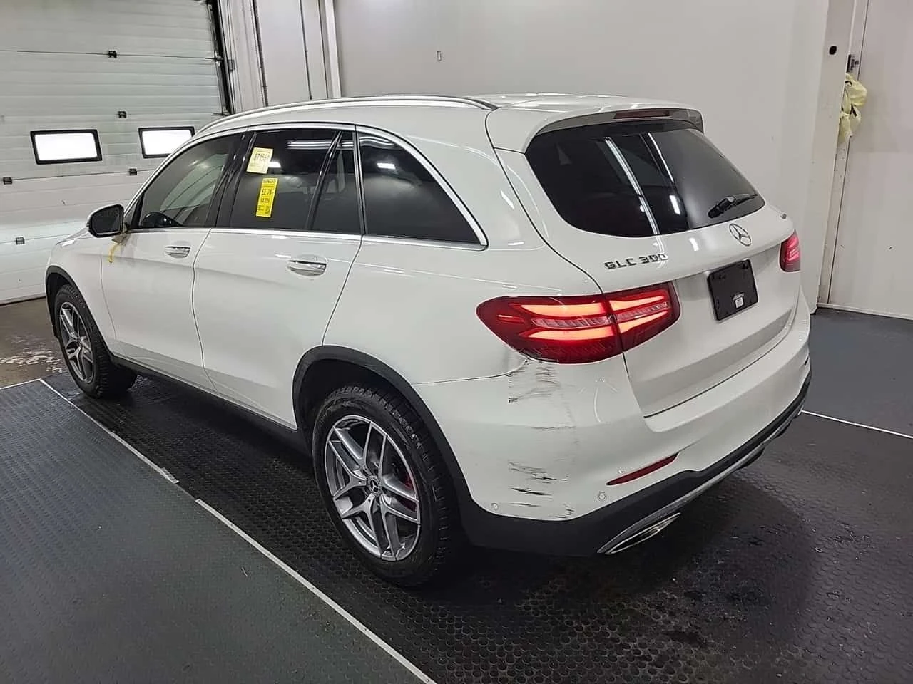 Mercedes-Benz GLC 300 AMG Line * Head Up * CARFAX * , снимка 6 - Автомобили и джипове - 54396570