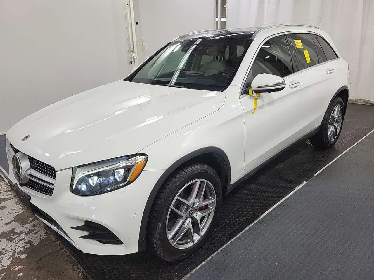 Mercedes-Benz GLC 300 AMG Line * Head Up * CARFAX * 
