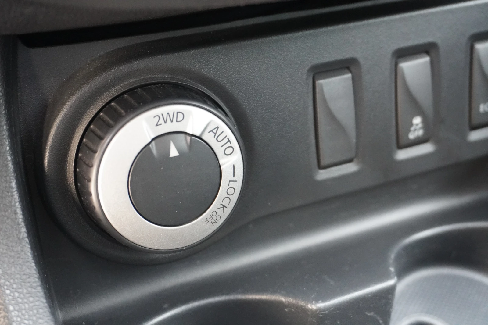 Dacia Duster 1.6i 4WD NAVI, FACE, УНИКАТ!! !, снимка 12 - Автомобили и джипове - 54458782